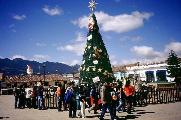 0064KM 31671 01DEC02 Mexiko San Cristobal de las Casas.jpg